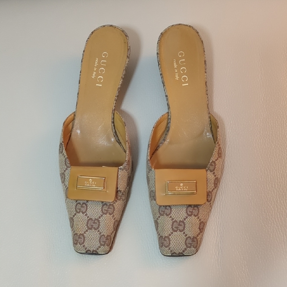 Gucci Cream and Brown Mules with Signature Pattern, Size 7.5, EUC